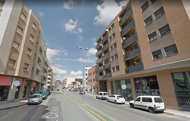 Foto a24295e1-7c78-49b3-b476-4c54e9da675c. Aparcament cotxe a Casc Antic Amposta