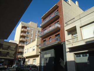Aparcament cotxe  Santa barbara. Solvia inmobiliaria  garaje y trastero amposta