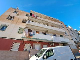 Pis  C/ reverenda madres micaela. Solvia inmobiliaria  piso almería