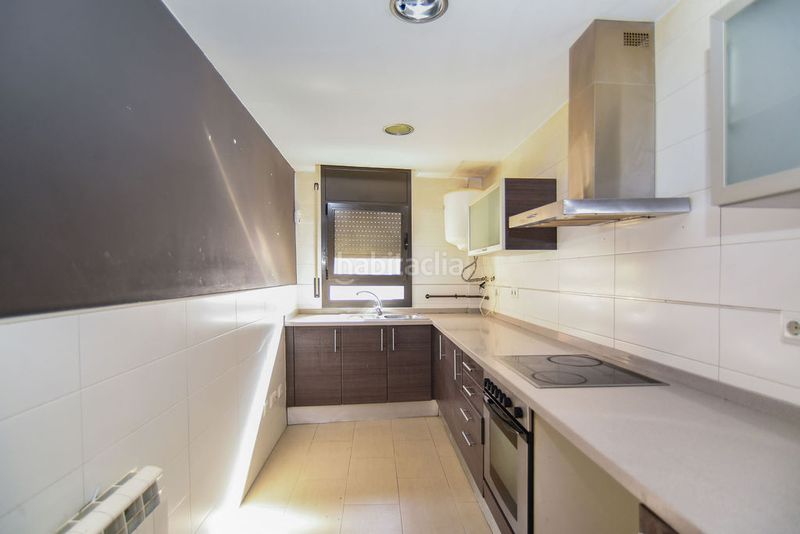 Foto 37b4dae2-cccd-4f79-afb5-976a1f5f19ca. Pis amb aparcament a Polinyà