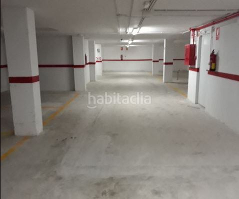 Foto 56cc7edb-28c6-4969-a730-b2741084e335. Aparcament cotxe a Arahal