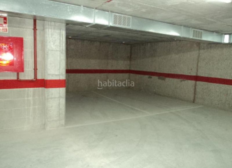 Foto fdd651a0-30d0-4a78-95e1-30d21a65ce6d. Aparcament cotxe a Llagosta (La)