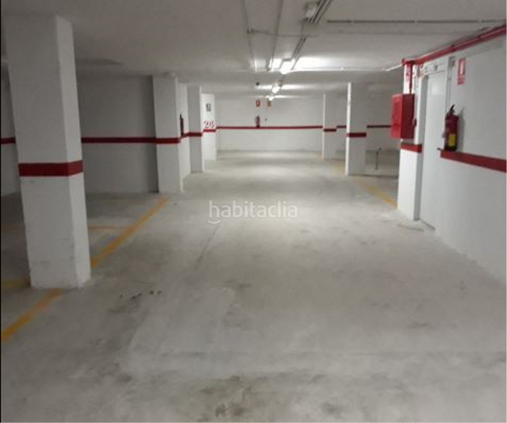 Foto 407ad6b8-ff69-4dfd-bd87-a1642b9ccff0. Parking coche solvia inmobiliaria garaje arahal en Gerena