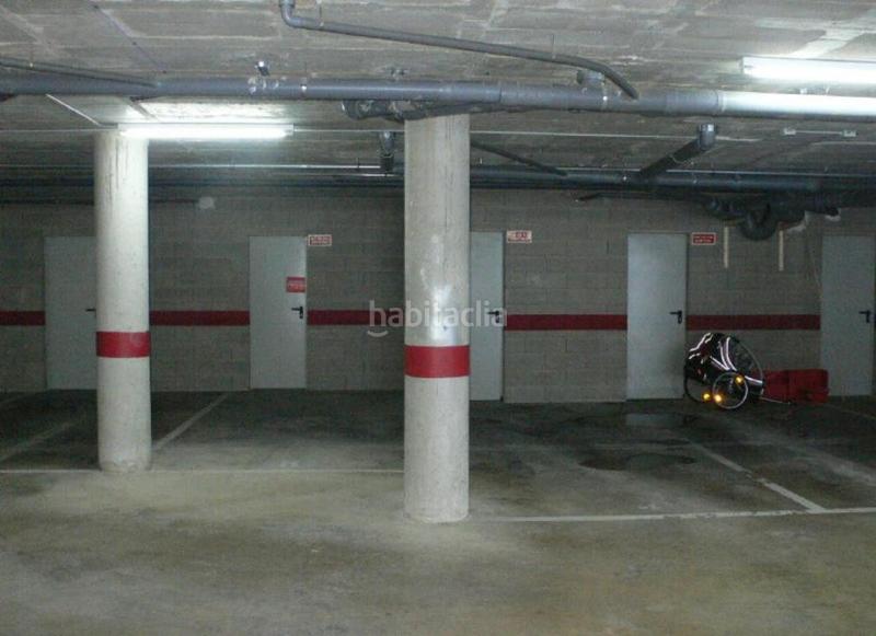 Foto 4c4457f1-cc6c-488c-8df1-2241553c35b6. Posto auto in Olot