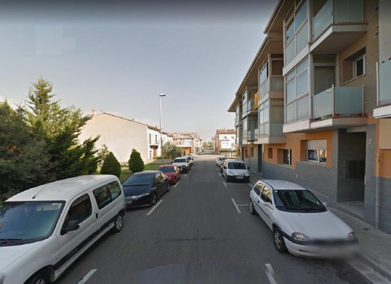 Foto b7d220ec-af5c-49c9-9267-8e41c93bdf59. Aparcament cotxe a Caputxins-Ambulatori Vic