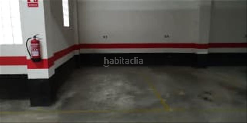 Foto 0379519b-d3bf-4df8-9297-ae1f0d5021bb. Aparcament cotxe a Arucas casco Arucas