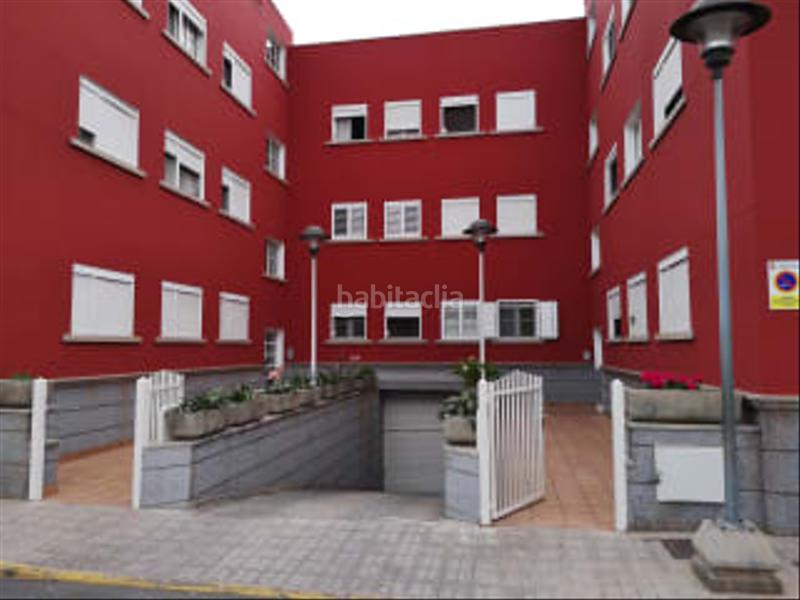 Foto b4cc3499-dbf2-422a-9af6-c3d7872d636c. Autoparkplatz in Arucas casco Arucas