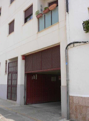 Aparcament cotxe  Teodoro llorente. Solvia inmobiliaria  garaje massamagrell
