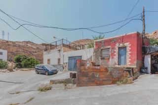 Casa pareada  C/ cuevas san roque. Solvia inmobiliaria  chalet adosado almería