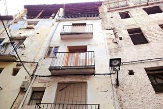 Pis  C/ esparza. Solvia inmobiliaria  piso barbastro