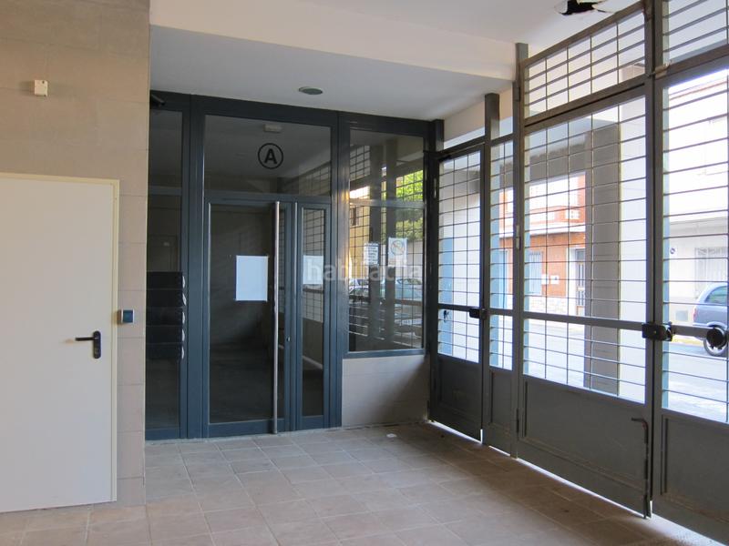 Foto 6c069818-cba2-4dfe-80c8-116b2be7bf75. Aparcament cotxe a Monserrat