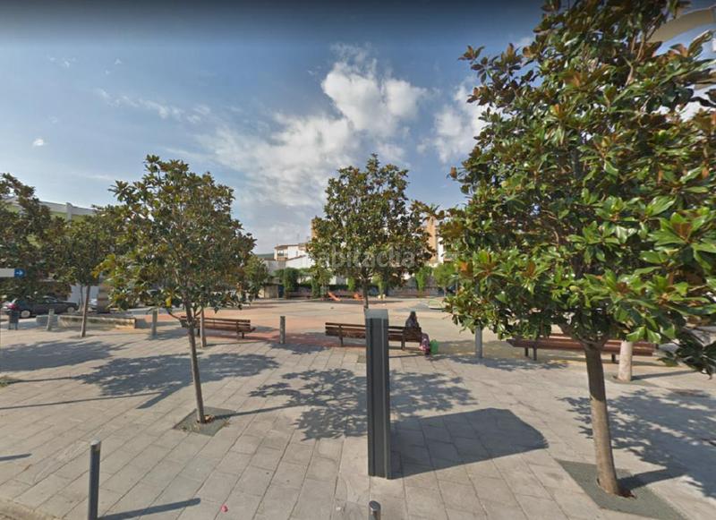 Foto ef192d75-1ade-4617-b0ca-c85626af8e74. Aparcament cotxe a Santa Coloma de Farners