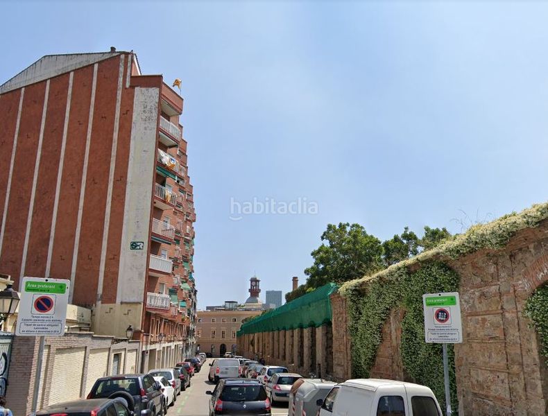 Foto 4e2dcb5c-c5aa-4b55-a82e-3be86f7f8cc8. Aparcament cotxe a El Clot Barcelona