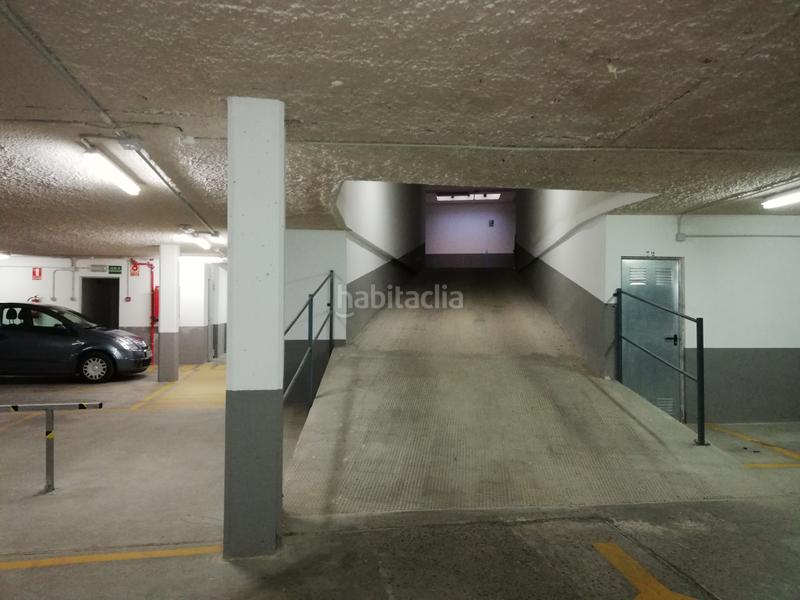 Foto 6832edcd-2003-4ea6-9ccb-0f5eb89c6f42. Aparcament cotxe a Quartell