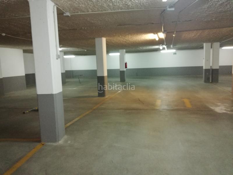 Foto 0af2b981-1d3e-415d-904a-53a0741fbfb2. Aparcament cotxe a Quartell