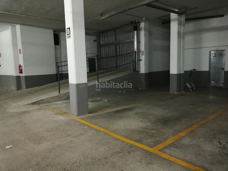 Foto de1e5c8e-68cb-4131-b401-6702b0cf0996. Aparcament cotxe a Quartell