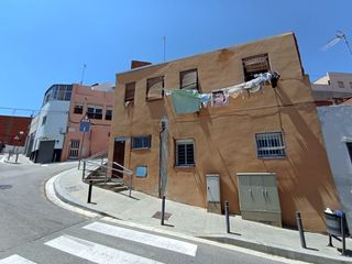 Pis  C/ rodrigo caro. Solvia inmobiliaria  piso barcelona