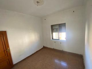 Pis  Castillo. Solvia inmobiliaria  piso guardo