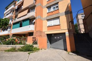 Aparcament cotxe  Pollancres. Solvia inmobiliaria  garaje cerdanyola del vallès