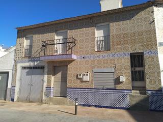 Casa aparellada  Ayuntamiento. Solvia inmobiliaria  chalet adosado láchar