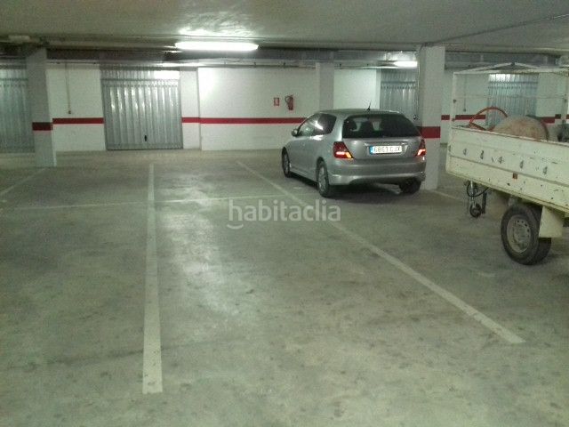 Foto 17a66a82-d774-46e8-85e4-225f0924d663. Aparcament cotxe a Mazarrón casco urbano Mazarrón