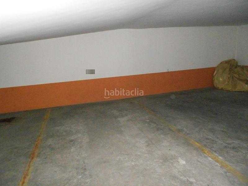 Foto e4d0d04c-ab68-4a08-a79b-c8f26c928879. Aparcament cotxe a Callosa d´en Sarrià