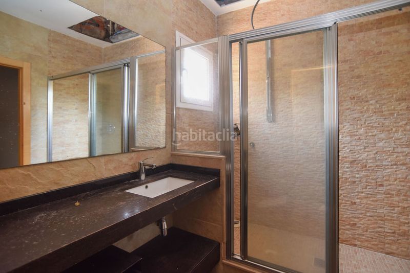 Foto f07dedf8-bcc1-47d6-8681-1ff63b918476. Xalet a Cabrils