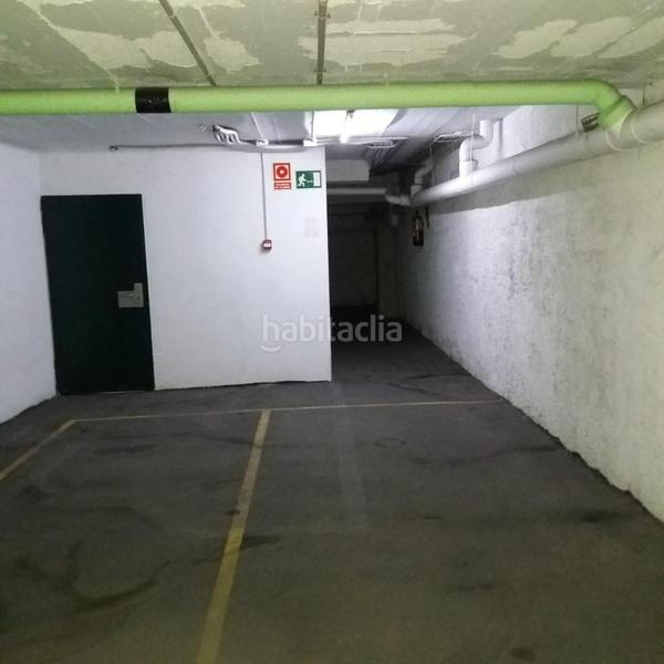 Foto 5ba072db-7a67-4f1a-a8e9-e9bc3aae80cd. Parking voiture dans Congrés - Indians Barcelona