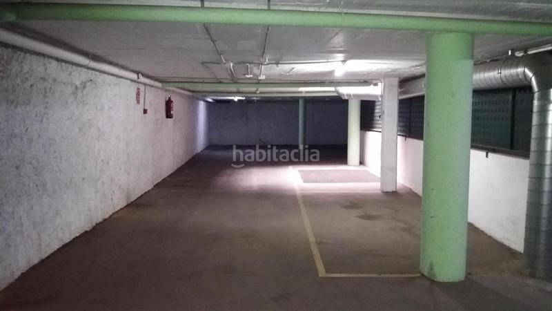 Foto f90db17c-28ee-46ab-901f-f98c834e0490. Parking voiture dans Congrés - Indians Barcelona