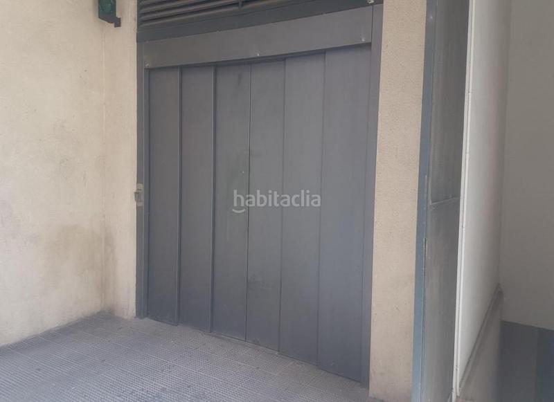 Foto f17f838f-0627-401e-852f-20f53cc35a2a. Aparcament cotxe a Florida Alta Alicante