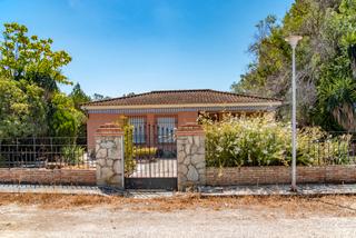 Xalet  C/ diseminados. Solvia inmobiliaria  chalet independiente marchena