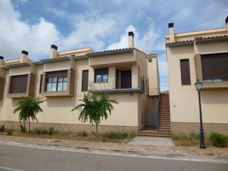 Aparcament cotxe  C/ zaragoza. Solvia inmobiliaria  garaje sos del rey católico