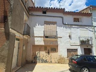 Xalet  C/ aragón. Solvia inmobiliaria  casa calamocha