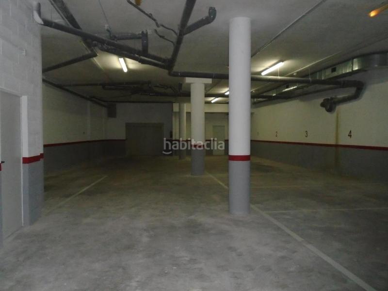 Foto b2f6977a-0b3a-48ba-9fa6-cd9f4148ef7f. Car parking in Avinguda Catalunya Sant Carles de la Ràpita