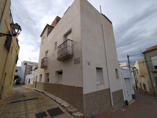 Doppelhaus  C/ clavel. Solvia inmobiliaria  chalet adosado turre