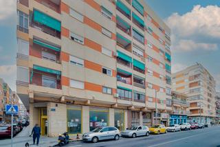 Lloguer Local Comercial  Carlos arniches. Solvia inmobiliaria  locales elda