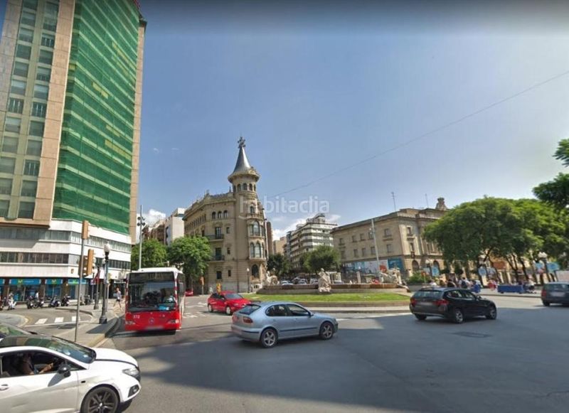 Foto dddb560f-5d53-49f1-823c-7abb2090085c. Local comercial a Eixample Tarragona
