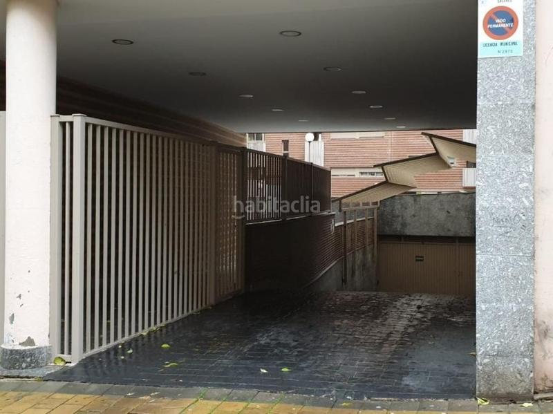 Foto da5e2dbf-db0c-4606-82ca-b239940a4d1a. Parking coche solvia inmobiliaria garaje en Centro Cáceres