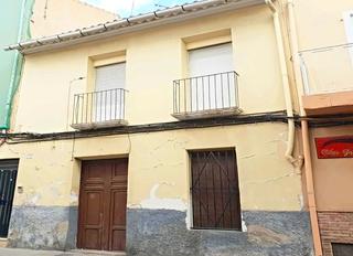 Casa aparellada  Barberan y collar. Solvia inmobiliaria  chalet adosado elda