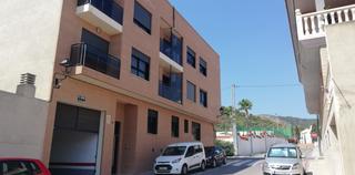 Aparcament cotxe  Miguel de cervantes. Solvia inmobiliaria  garaje faura