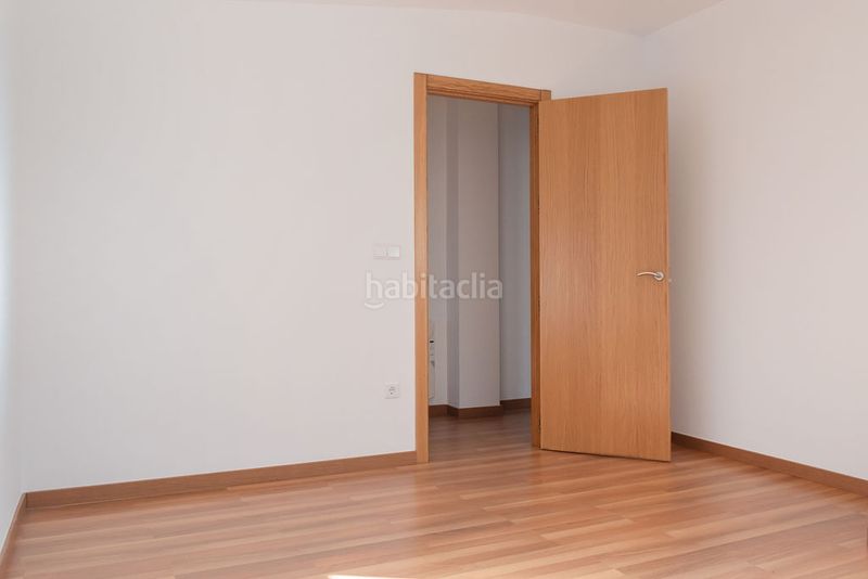Foto c6c944ec-edf2-4046-a66a-dc8d26ba962b. Pis amb aparcament a San Clemente
