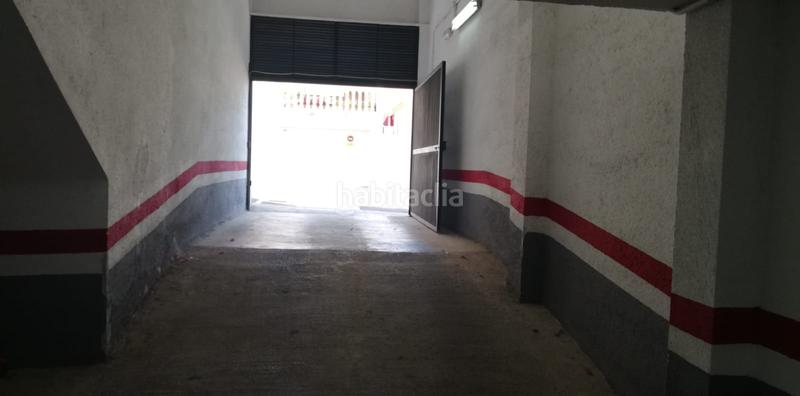 Foto f76b2950-f6a8-41a5-9a0f-e884b546a773. Aparcament cotxe a Faura