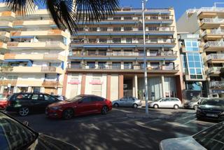 Aparcament cotxe  Maritim. Solvia inmobiliaria  garaje vilanova i la geltrú