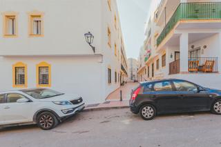Pis  C/ alfonso xiii. Solvia inmobiliaria  piso garrucha
