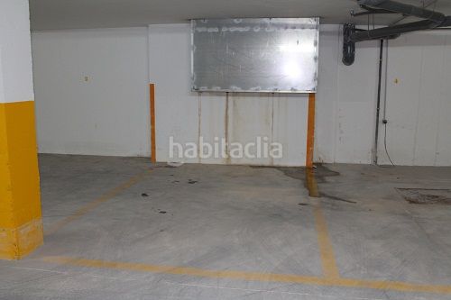 Foto 8e9abc54-9c4c-4228-9922-7b553df51ea1. Aparcament cotxe a Ondara