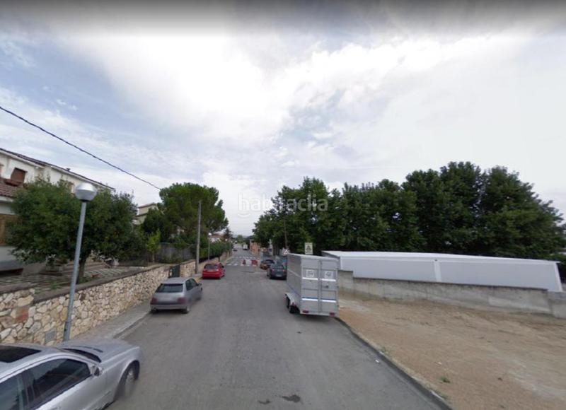 Foto eff78916-ad66-46a5-80ed-843587eb9609. Autoparkplatz in Sant Llorenç d´Hortons