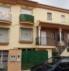 Casa aparellada  C/ venus. Solvia inmobiliaria  chalet adosado ambroz