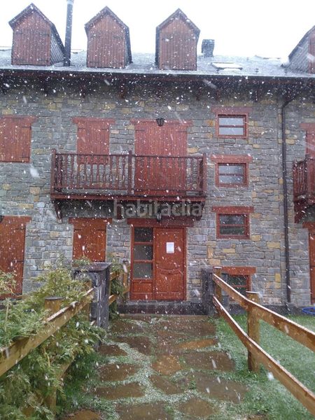 Foto ee9ef447-8418-4e1d-8033-428623475927. Aparcament cotxe a Vall de Boí (La)