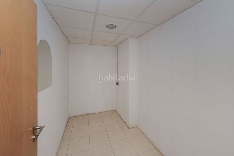 Foto a8deb7d1-de8c-466b-871a-529f3cec67bf. Local comercial solvia inmobiliaria locales zubia la en Zubia (La)