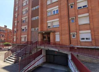 Aparcament cotxe  Osona. Solvia inmobiliaria  garaje vic